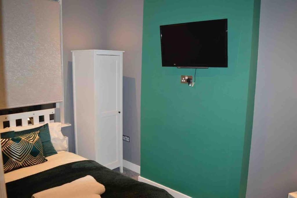 Unique 4 Bed House In Derby Perfect For Contractors And Families Villa Екстериор снимка